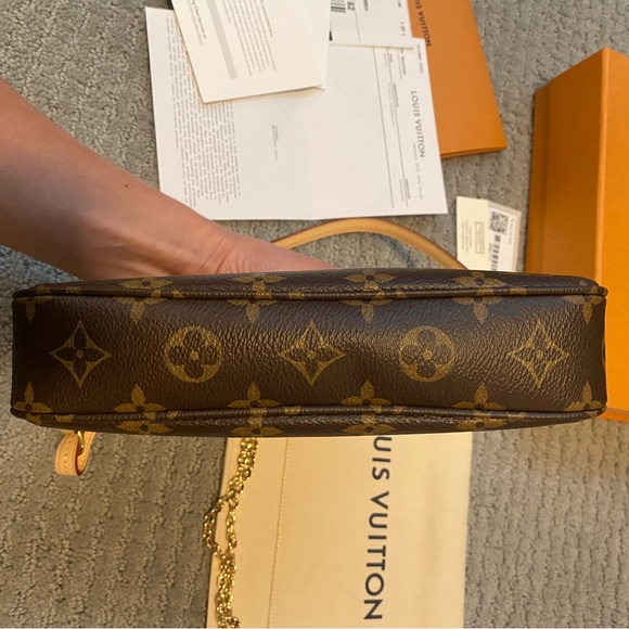 Authentic Louis Vuitton Pochette Accessoires  ❤️‍🔥❤️‍🔥 - Picture 10 of 11